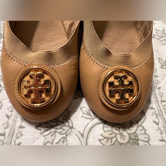 TORY BURCH CAROLINE 2' BALLET FLATS SIZE SAND/TAN NAPPA LEATHER SIZE 6.5 US - Picture 3 of 12